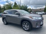 Used 2019 Toyota Highlander XLE image 2