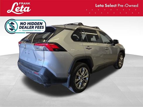 Used 2019 Toyota RAV4 XLE Premium FWD image 6