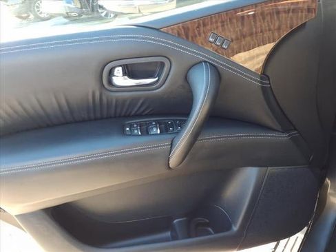 Used 2019 Nissan Armada SL w/ Premium Package image 18