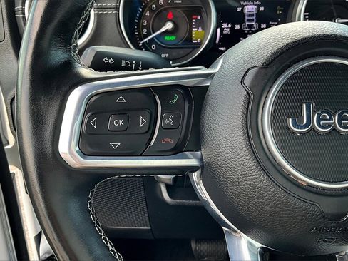 Used 2022 Jeep Wrangler Unlimited Sahara w/ Cold Weather Group image 18