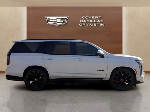 Certified 2025 Cadillac Escalade V w/ LPO, ONYX Package image 5