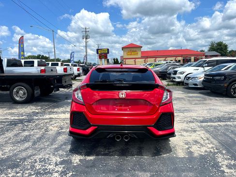 Used 2018 Honda Civic Sport Touring image 3