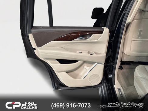 Used 2016 Cadillac Escalade Luxury RWD image 23