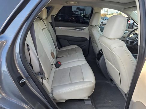 Used 2021 Cadillac XT5 Premium Luxury w/ LPO, Floor Liner Package FWD image 15
