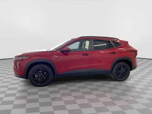 New 2026 Chevrolet Trax LT w/ Driver Confidence Package FWD image 10