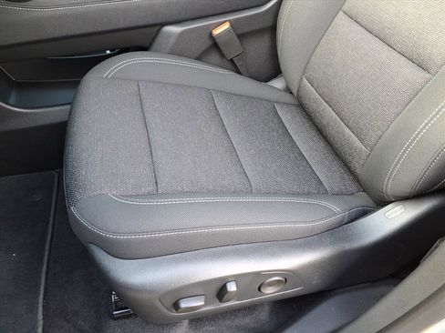 New 2026 Chevrolet Traverse LT w/ Sun and Wheel Package image 15