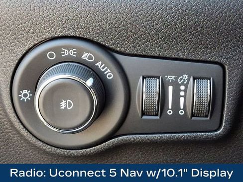 Used 2023 Jeep Compass Trailhawk w/ Trailhawk Elite Group image 9