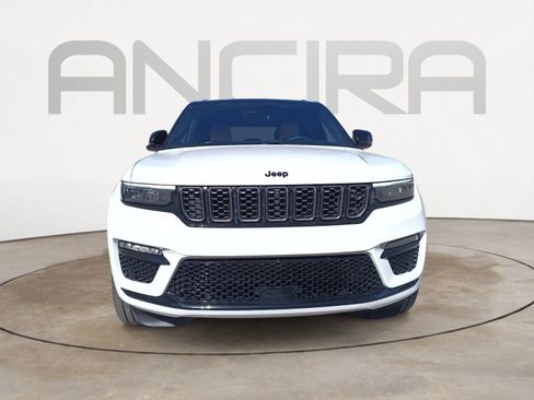 Certified 2024 Jeep Grand Cherokee Summit image 4