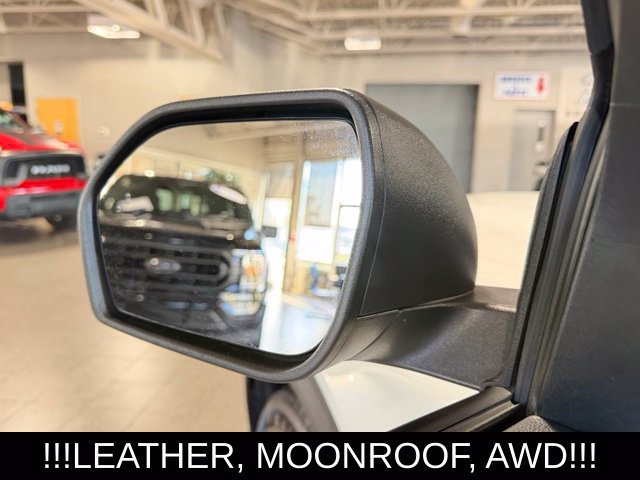 Used 2023 Ford Explorer XLT AWD/4WD image 25