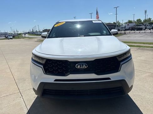 Used 2023 Kia Sorento LX AWD/4WD image 5