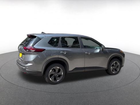 Used 2025 Nissan Rogue SV AWD/4WD image 15