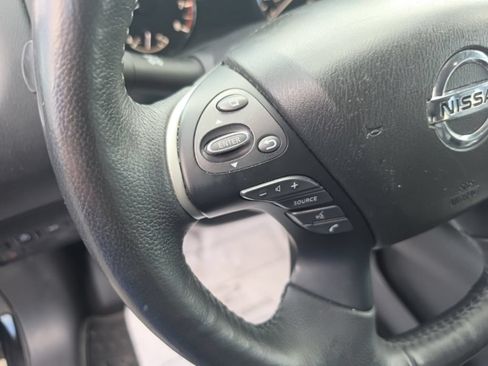 Used 2019 Nissan Pathfinder SL FWD image 21
