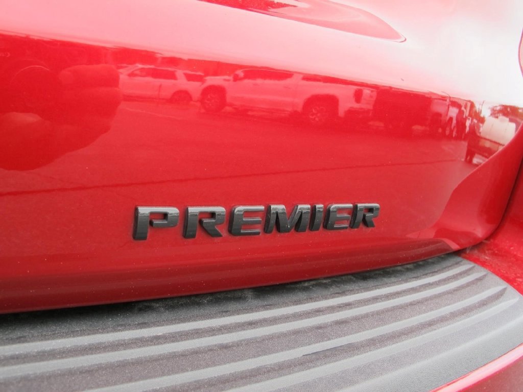Certified 2025 Chevrolet Tahoe Premier RWD image 8
