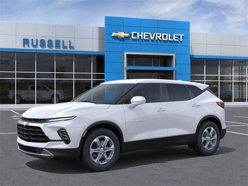 New 2025 Chevrolet Blazer LT image 2