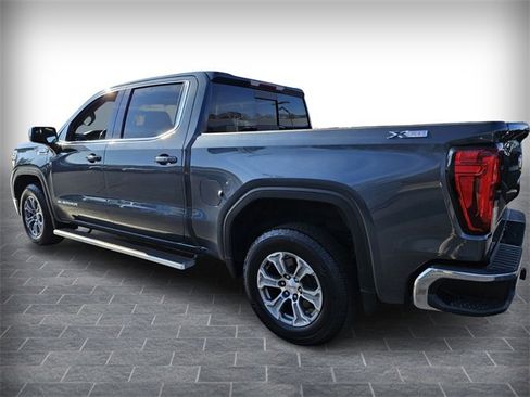 Used 2020 GMC Sierra 1500 SLE w/ SLE Value Package image 5