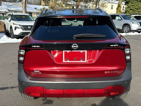 Certified 2025 Nissan Kicks SR image 23