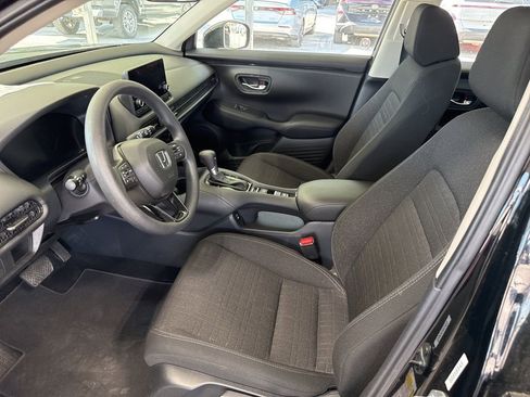 Used 2025 Honda HR-V LX image 8