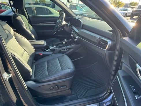 Used 2025 Kia Telluride SX X-Line AWD/4WD image 17
