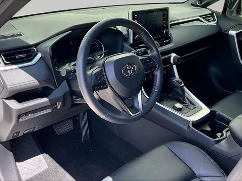 Used 2020 Toyota RAV4 XSE AWD/4WD image 18