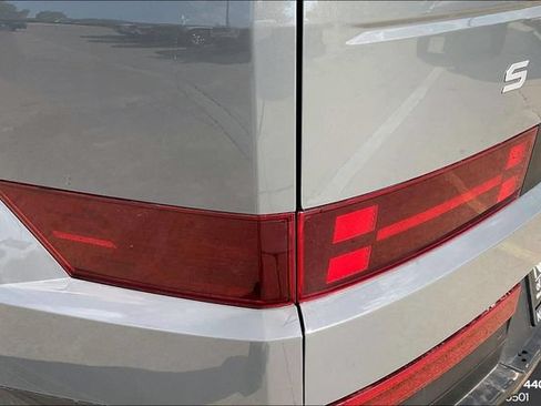 Used 2026 Hyundai Santa Fe SEL FWD image 23