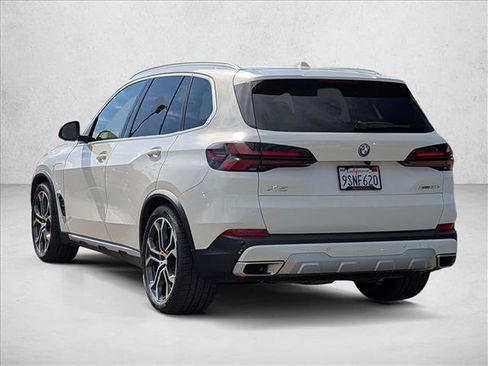 Certified 2025 BMW X5 xDrive50e w/ Premium Package image 8