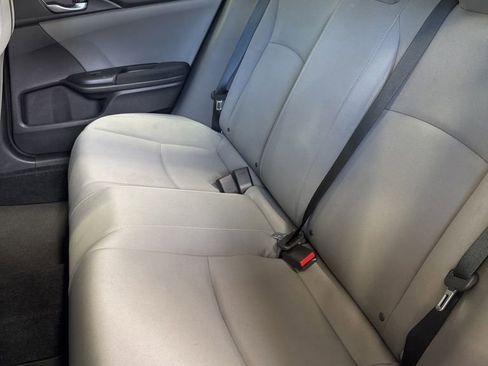 Used 2019 Honda Civic LX image 9