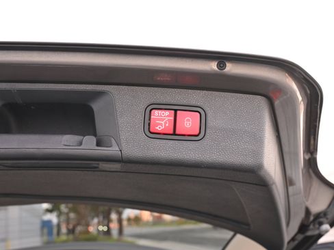 Used 2014 Mercedes-Benz GLK 350 2WD image 24