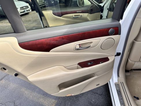 Used 2008 Lexus LS 460 image 17