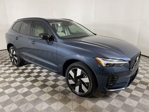Used 2025 Volvo XC60 T8 Plus w/ Protection Package Premier AWD/4WD image 2