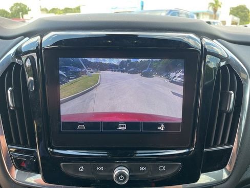 Used 2023 Chevrolet Traverse LT w/ Midnight/Sport Edition image 23