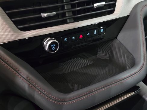 New 2025 Ford Explorer Active w/ Active Comfort Package image 25