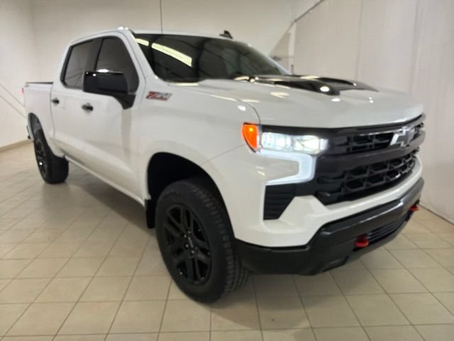Used 2025 Chevrolet Silverado 1500 LT Trail Boss w/ Convenience Package II AWD/4WD image 8