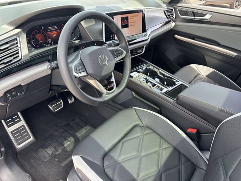 New 2026 Volkswagen Atlas Peak Edition AWD/4WD image 14