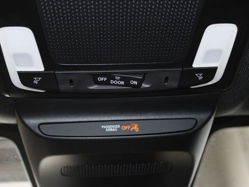 Used 2024 Honda HR-V Sport image 35