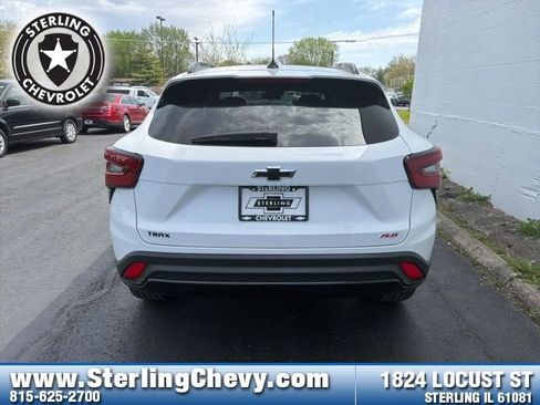 New 2026 Chevrolet Trax RS FWD image 4