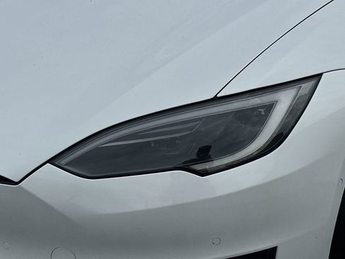 Used 2022 Tesla Model S AWD/4WD image 11
