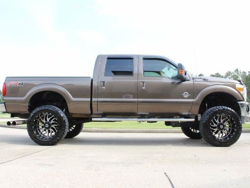Used 2016 Ford F250 Lariat w/ Lariat Interior Package AWD/4WD image 19