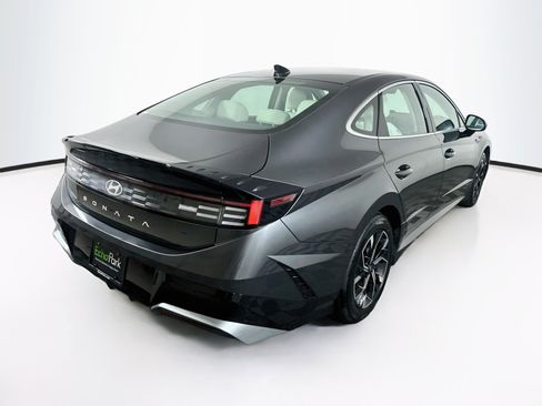 Used 2025 Hyundai Sonata SEL FWD image 9