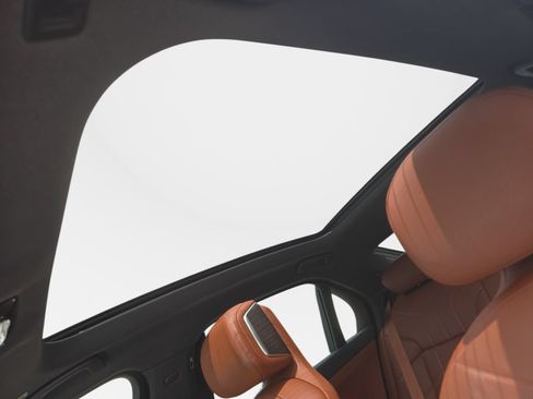 Certified 2023 BMW i7 xDrive60 AWD/4WD image 17