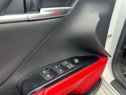 Used 2019 Toyota Camry XSE image 14