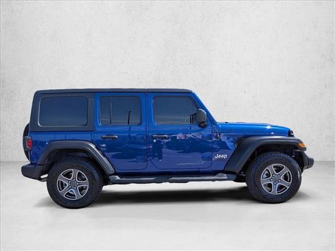 Used 2019 Jeep Wrangler Unlimited Sport S AWD/4WD image 4