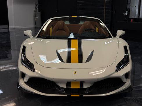 Used 2022 Ferrari F8 Tributo RWD image 3