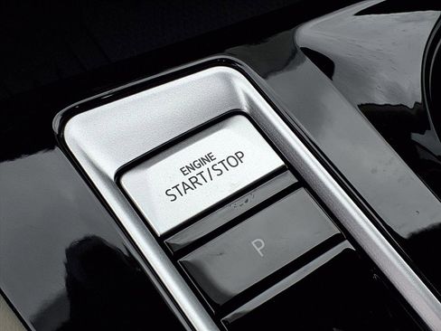 New 2026 Volkswagen Atlas SE image 19