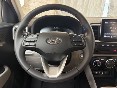 New 2026 Hyundai Venue SEL image 18