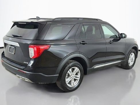 Used 2024 Ford Explorer XLT w/ Equipment Group 202A AWD/4WD image 11