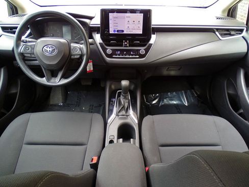 Used 2025 Toyota Corolla LE FWD image 20