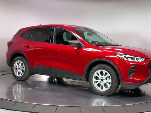 Used 2025 Ford Escape Active FWD image 2