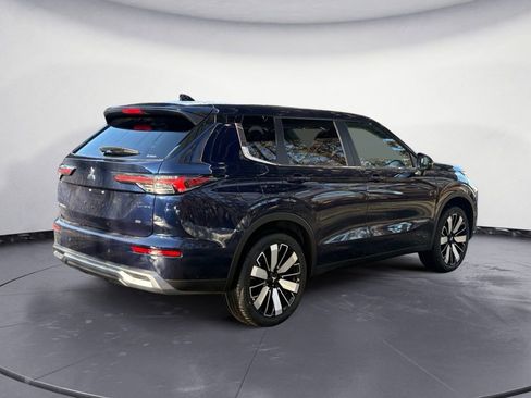 New 2026 Mitsubishi Outlander SE image 5