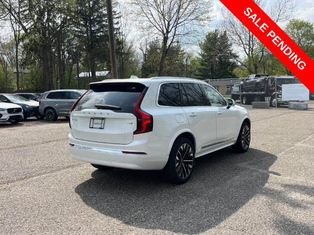Used 2026 Volvo XC90 T8 Plus w/ Protection Package Premier AWD/4WD image 4