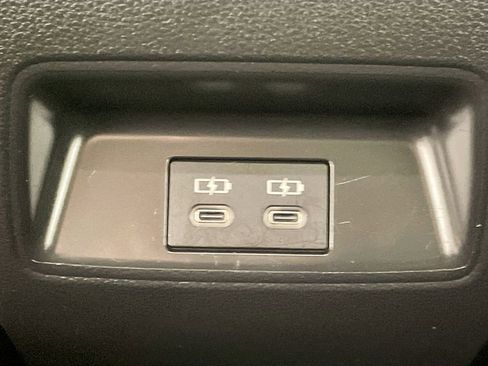 Used 2023 Toyota Corolla LE image 24